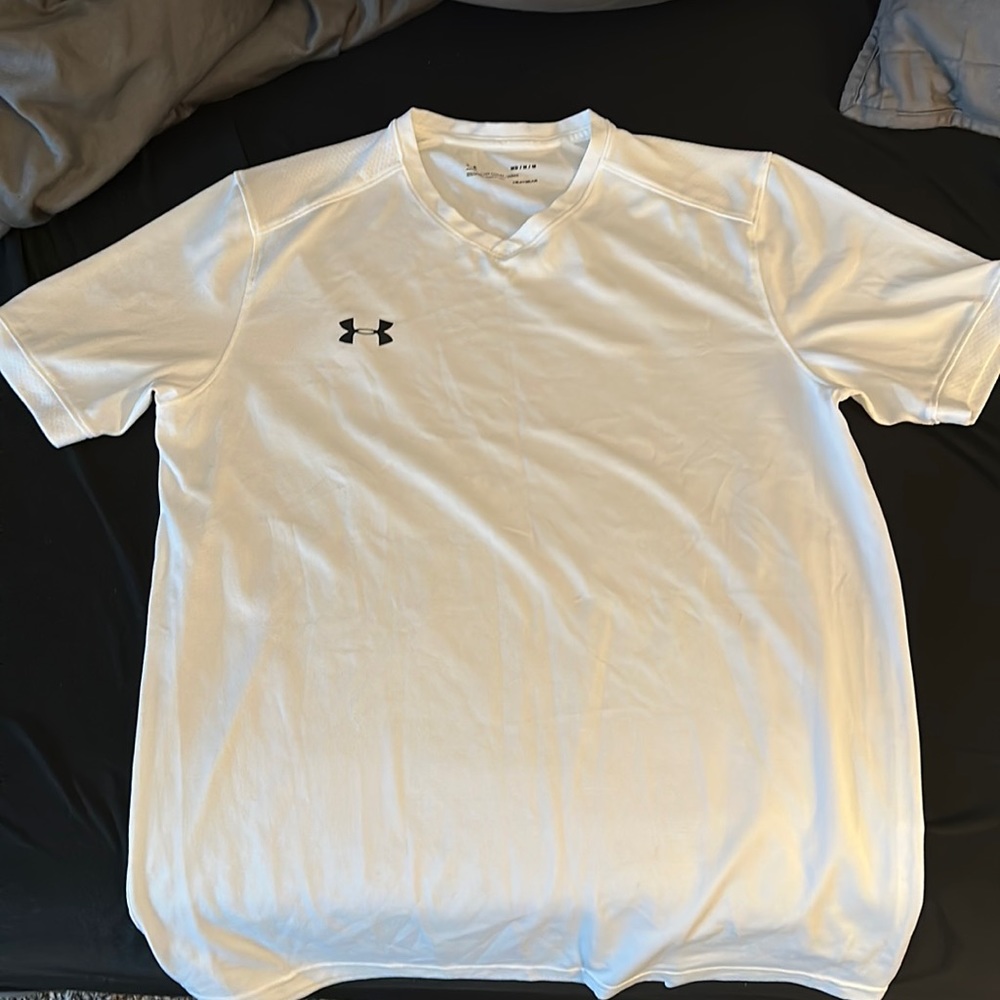Under armor Heatgear dri fit breathable v neck
